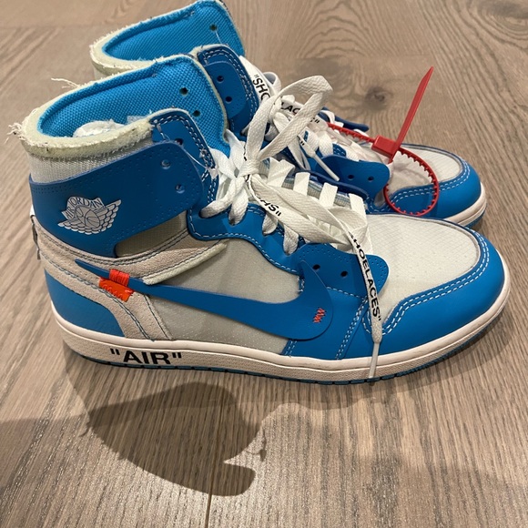 UNC Off White Jordan 1’s (7.5US) - Picture 4 of 5